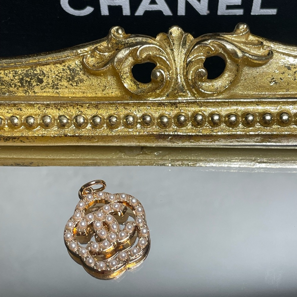 Sold CHANEL Hardware - Picture 8 of 12
